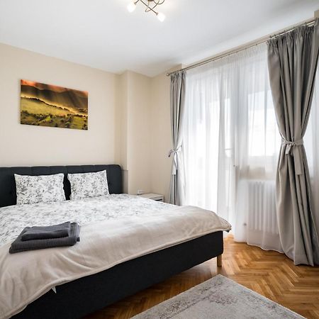 City View Apartment With Private Balcony ブカレスト エクステリア 写真