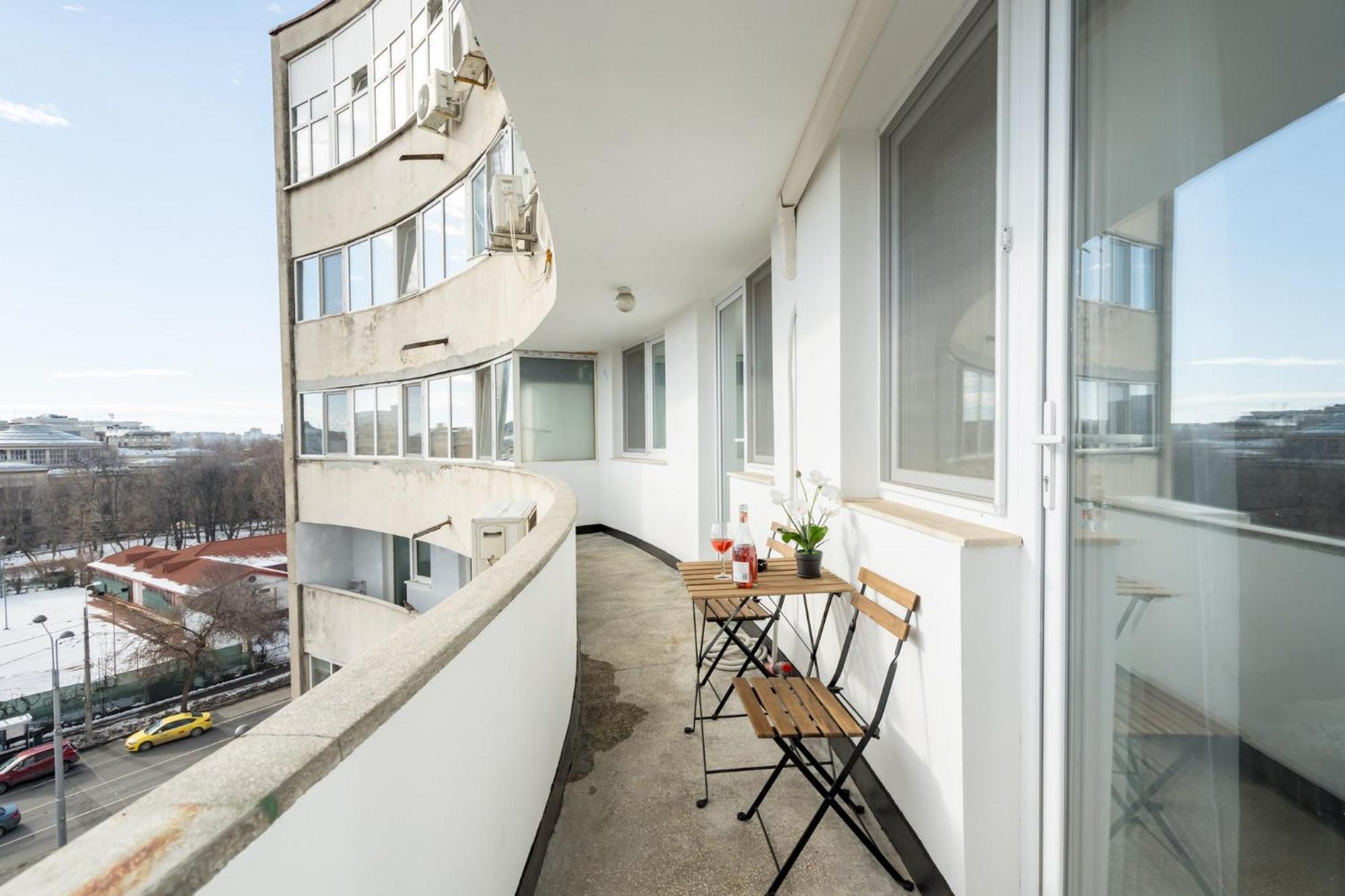 City View Apartment With Private Balcony ブカレスト エクステリア 写真