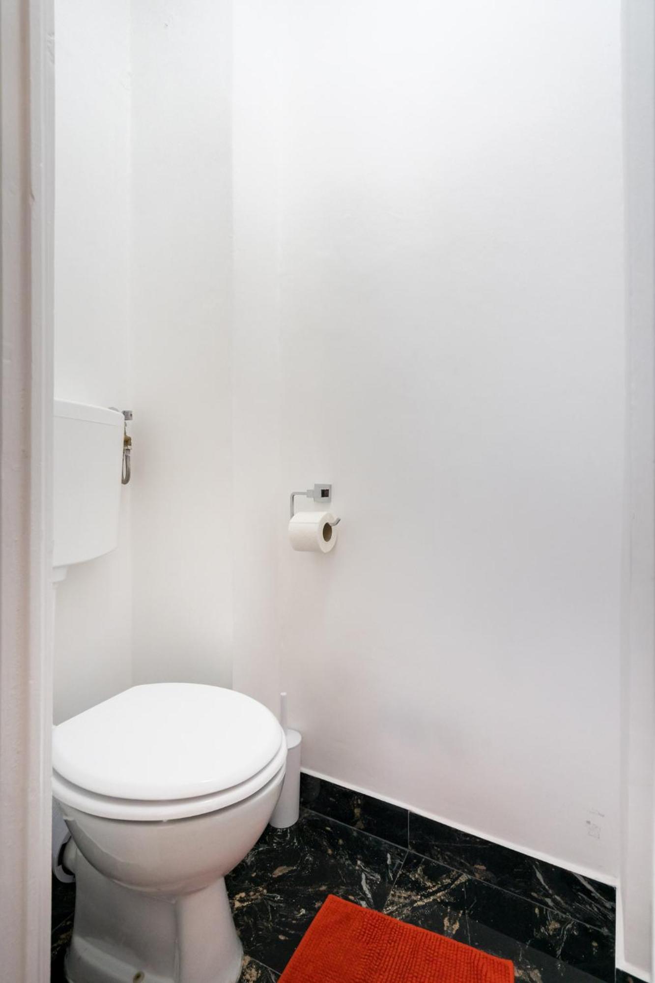 City View Apartment With Private Balcony ブカレスト エクステリア 写真