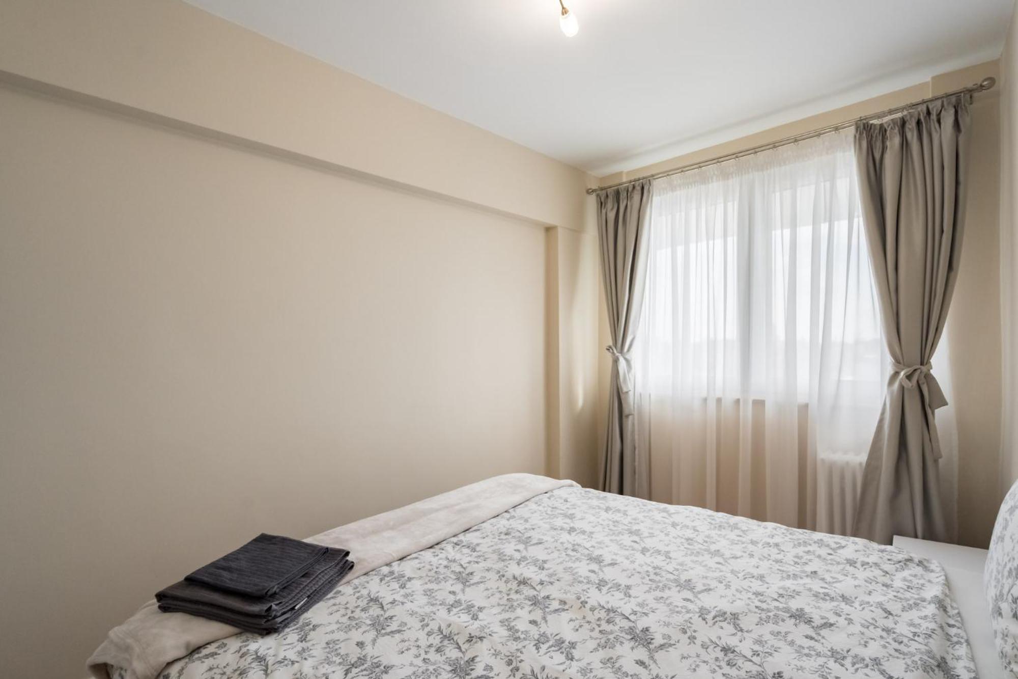 City View Apartment With Private Balcony ブカレスト エクステリア 写真